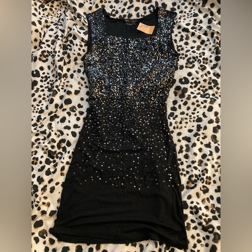 BCBG Maxazria NWT black sequin dress! Size S 🖤